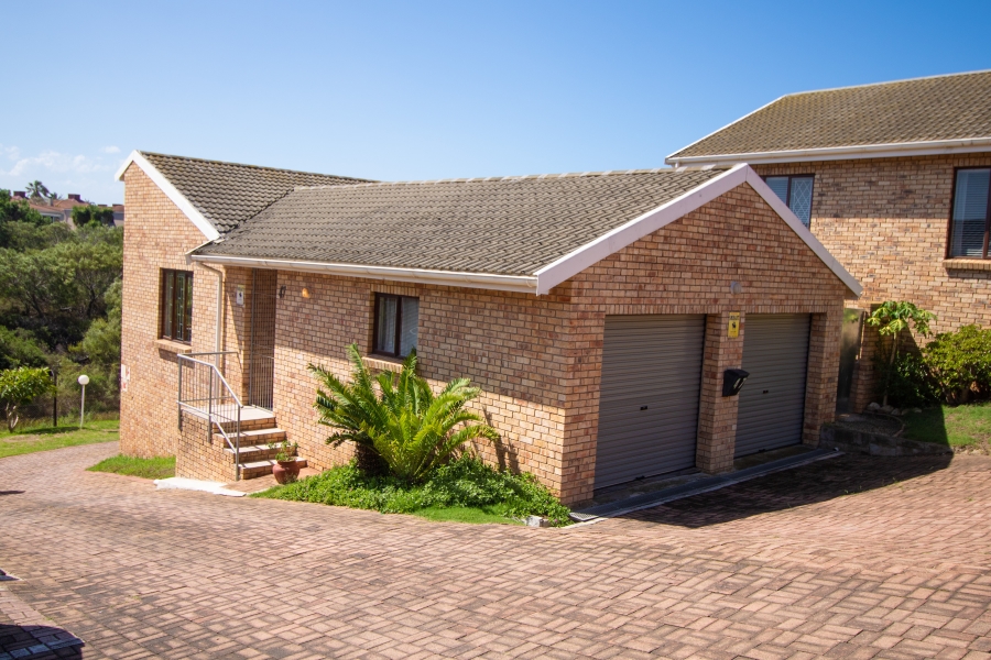 4 Bedroom Property for Sale in Jeffreys Bay Central Eastern Cape